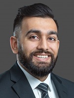 Sunny Rehsi headshot